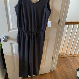 NWT wide leg v neck/ v back jumpsuit